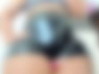 Live cam show with ambarbaiolerth - Chubby on camwithhim.com