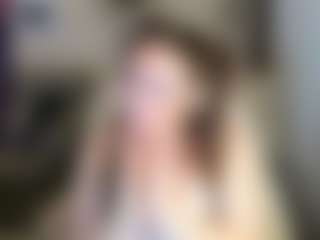 Live cam show with KieraReines - Brown Hair MILF on Instabang
