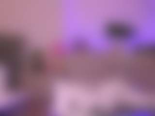Show de cam en vivo con Dia - Petite en Camsoda