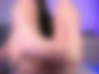 Live cam show with Dia - Brown Hair Petite on thefappeningchat.com