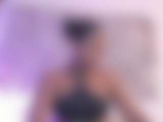 Spettacolo in cam dal vivo con naughtyebonyy - Cosplay Curvy su Camsoda