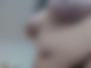 Salmamilf's Live Sex Cam Show