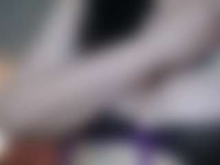 Salmamilf's Live Sex Cam Show