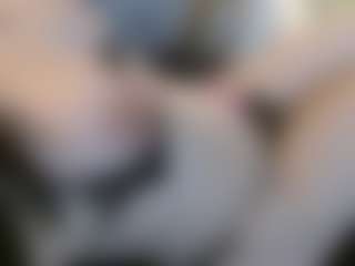 Salmamilf MILF webcam performer live streaming