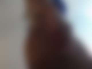 Salmamilf's Live Sex Cam Show