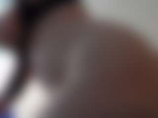 Salmamilf's Live Sex Cam Show