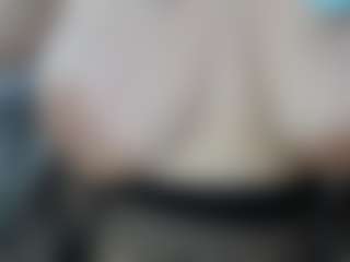 Salmamilf's Live Sex Cam Show