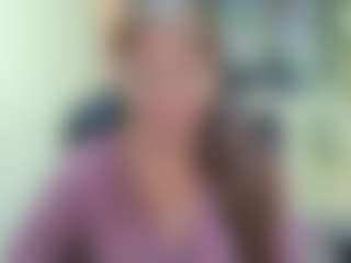 Live cam show with VanessaHotts - Living Room on Hubzter Live