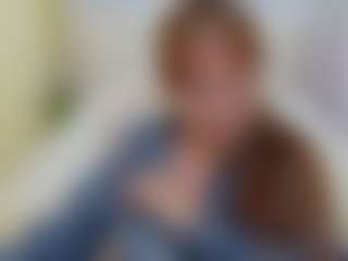 Live cam show with VanessaHotts - Living Room on camwithhim.com