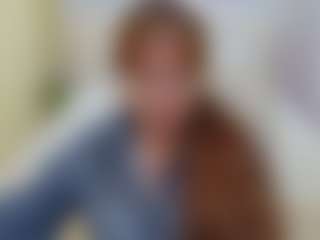Live cam show with VanessaHotts - Living Room on madthumbs