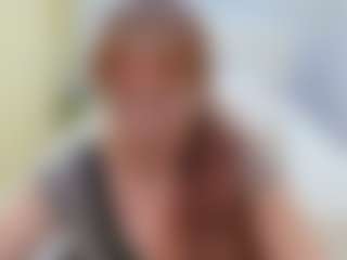 Live cam show with VanessaHotts - Body Massage on livesuperchat.net