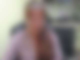VanessaHotts MILF webcam performer live streaming