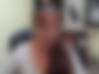 Live cam show with VanessaHotts - Living Room on camwithhim.com