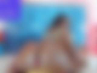 Live cam show with alicebennet - Public on Dare Cams