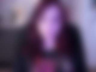 Live cam show with Lina - Smoking on Uber Horny