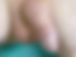 Live cam show with Br-Munch - Living Room on Camsoda