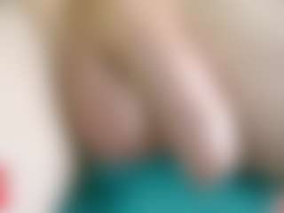 Live cam show with Br-Munch - Living Room on Camsoda