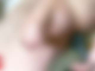 Live cam show with Br-Munch - Living Room on Camsoda