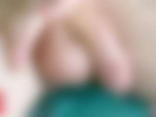 Live cam show with Br-Munch - Dildo on Dolls Live