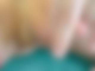 Live cam show with Br-Munch - Living Room on fapnchat