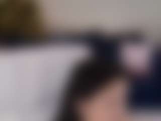 Live cam show with Rori - Moan on UwU Esports
