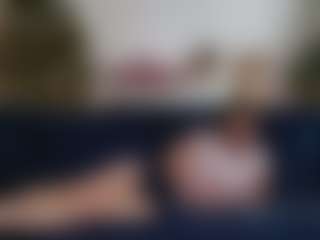 Live cam show with Rori - Findomme on makecum.org