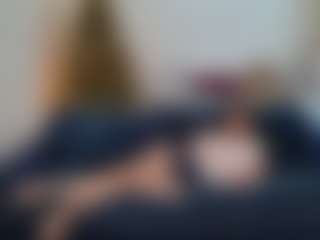 Live cam show with Rori - Moan on luckytryst.com