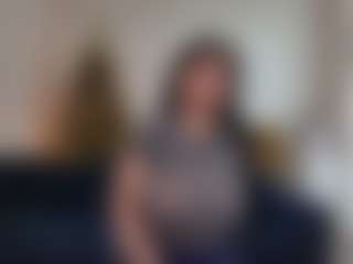 Live cam show with Rori - Living Room on livesuperchat.net