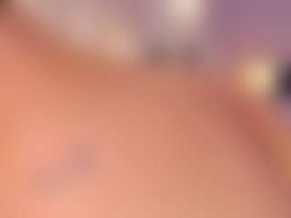 Live cam show with Nathalie Rivers - Squirt Curvy on Dolls Live