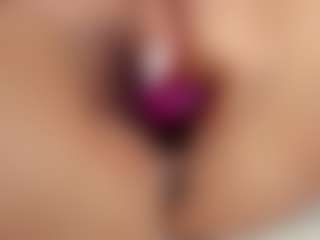 Live cam show with Nathalie Rivers - Office on chickslive.net