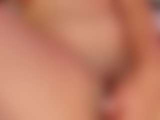 Live cam show with Nathalie Rivers - Office on xDating