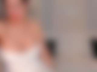 Live cam show with SunnyRivers - Living Room on fapnchat