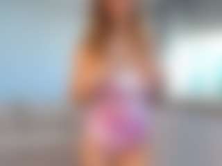 Live cam show with Tea - Shaved on Camsoda