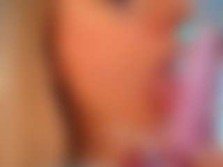Live cam show with Tea - Shaved on Camsoda