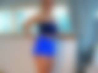 Live cam show with Tea - Cowgirl on StripNow