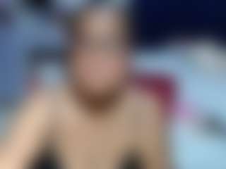 Live cam show with Samy-mature - Striptease MILF on Mixed Magazine Live