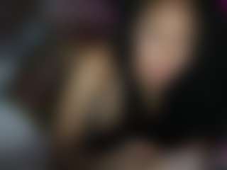 Live cam show with Eva Jonez - Interactivetoy on chickslive.net