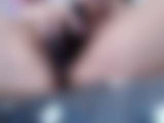 Live cam show with Moertomlly - Brown Hair on SinfulBabes