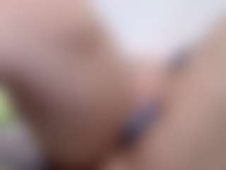 Live cam show with Molly - Thong on SinfulBabes
