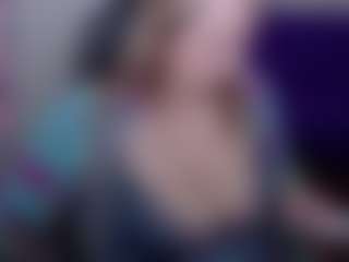 Live cam show with Margocurves - Plussize on Camsoda