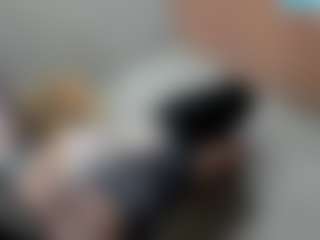 clodymalla22's Live Sex Cam Show