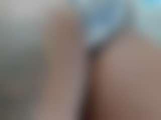 clodymalla22's Live Sex Cam Show