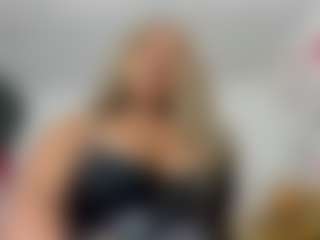 clodymalla22's Live Sex Cam Show