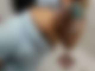 clodymalla22's Live Sex Cam Show
