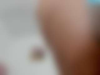 clodymalla22's Live Sex Cam Show