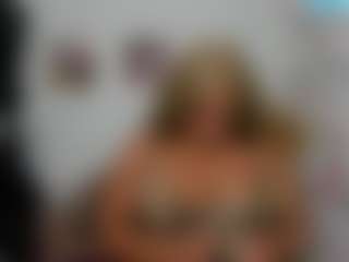 clodymalla22's Live Sex Cam Show