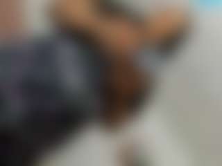 clodymalla22's Live Sex Cam Show