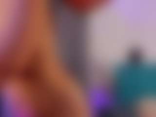 emma-honey22's Live Sex Cam Show