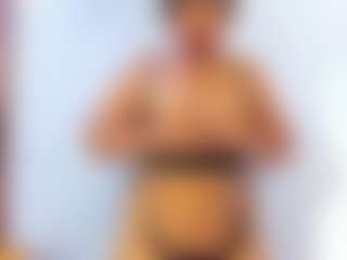 Live cam show with Hanny - Ebony Teen (18+) on Dare Cams