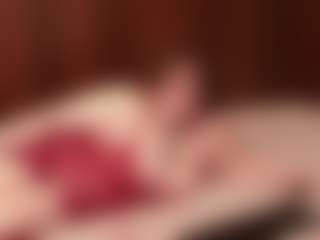 Live cam show with Ramora Rey - Pale on PervPlay.com